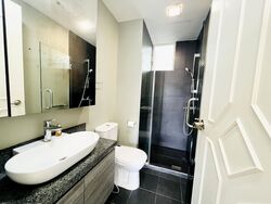 Stratford Court (D16), Condominium #400353651